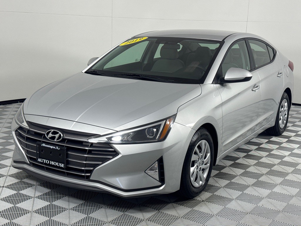 2019 Hyundai Elantra Image 11