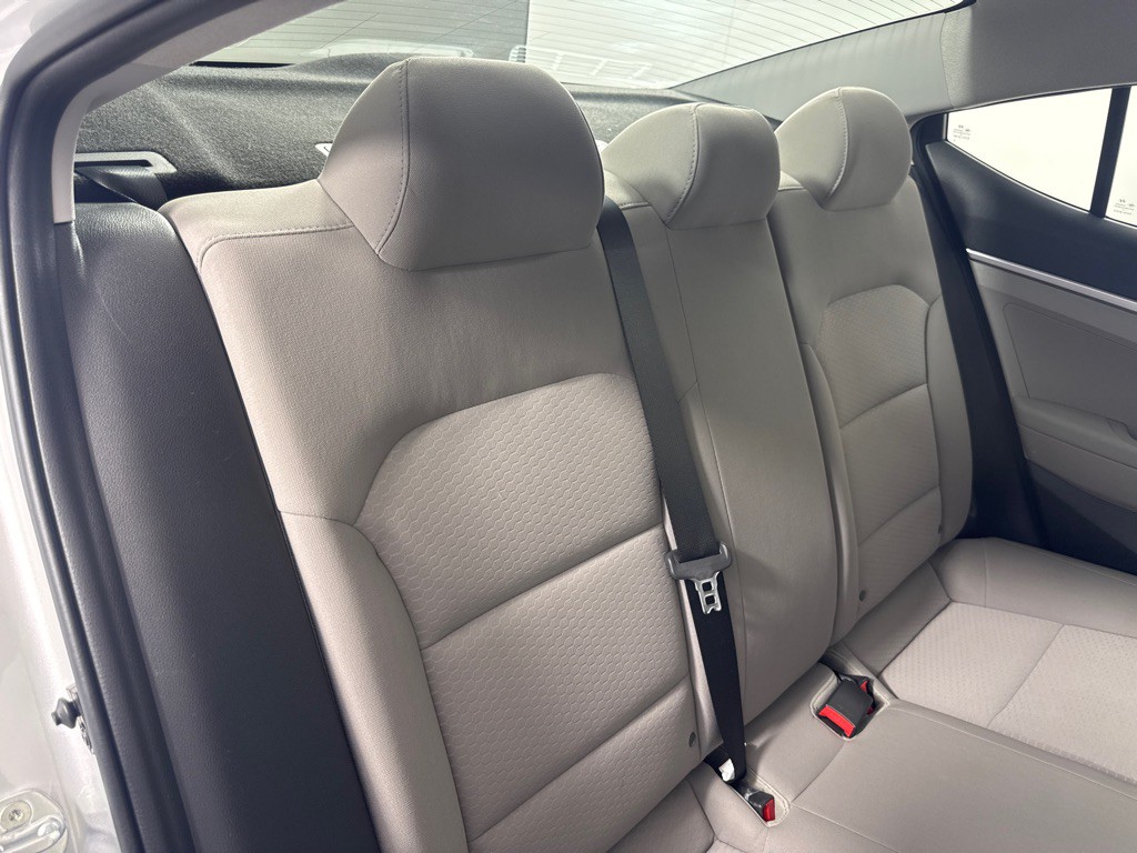 2019 Hyundai Elantra Image 23