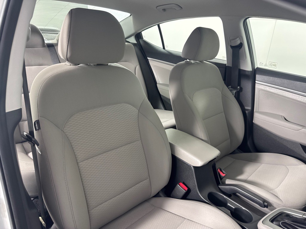 2019 Hyundai Elantra Image 25