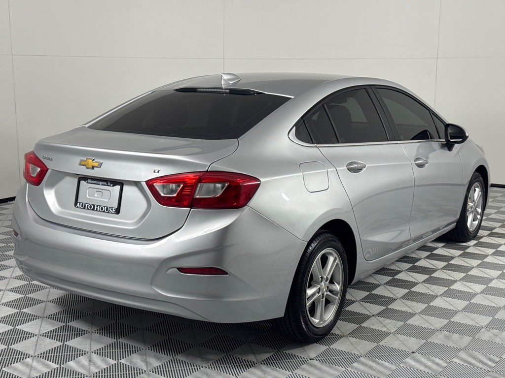 2017 Chevrolet Cruze Image 5