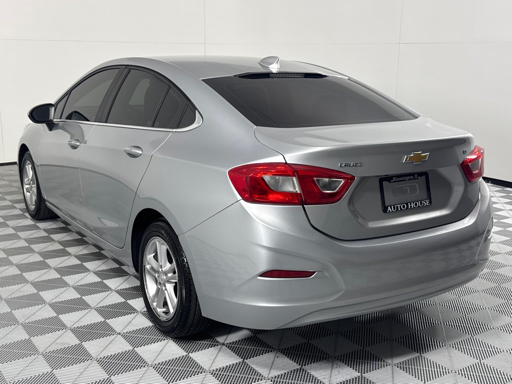 2017 Chevrolet Cruze Image 7