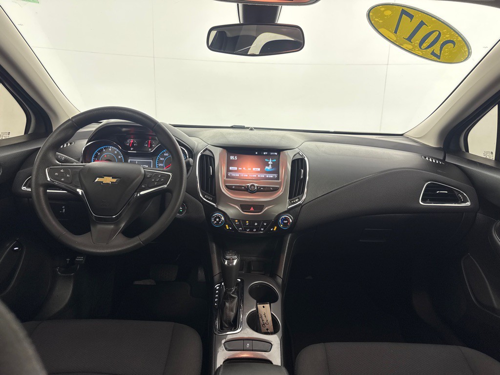 2017 Chevrolet Cruze Image 25