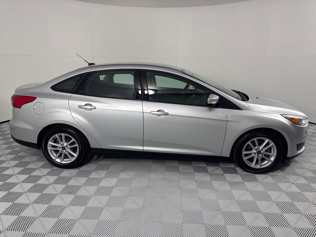2017 Ford Focus Image 4