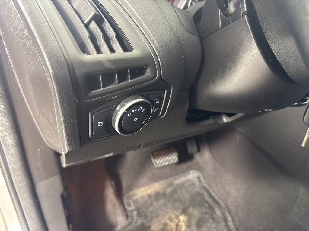2017 Ford Focus Image 15