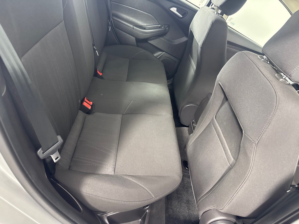 2017 Ford Focus Image 21