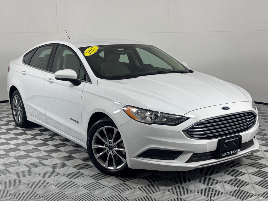 2017 Ford Fusion Image 2