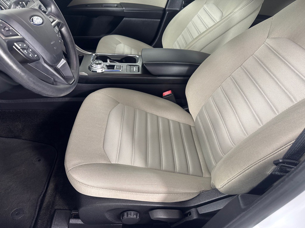 2017 Ford Fusion Image 12
