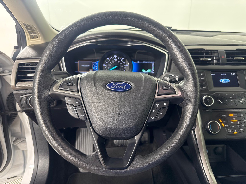 2017 Ford Fusion Image 15