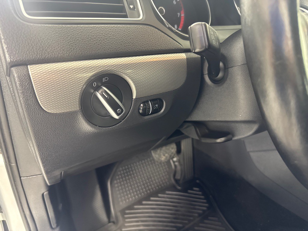 2015 Volkswagen Jetta Image 16