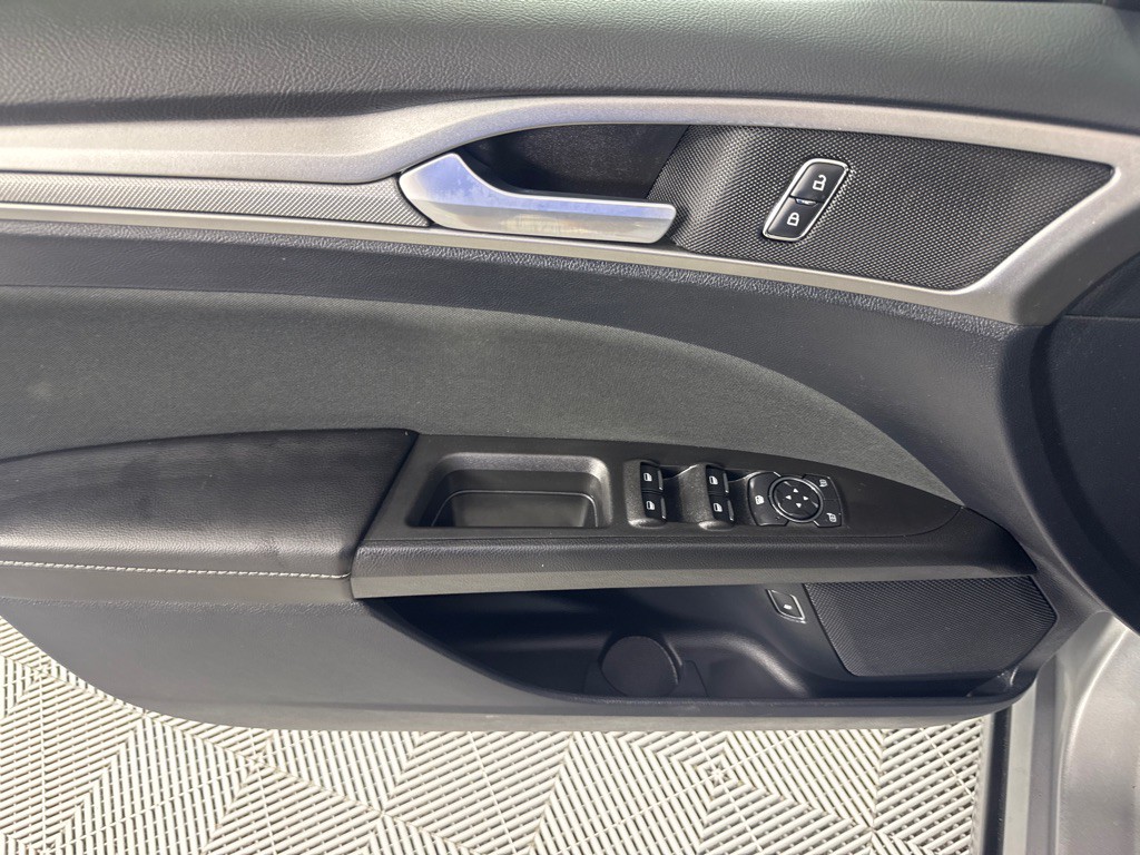 2020 Ford Fusion Image 13