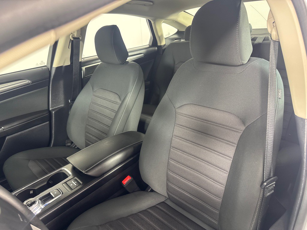 2020 Ford Fusion Image 15