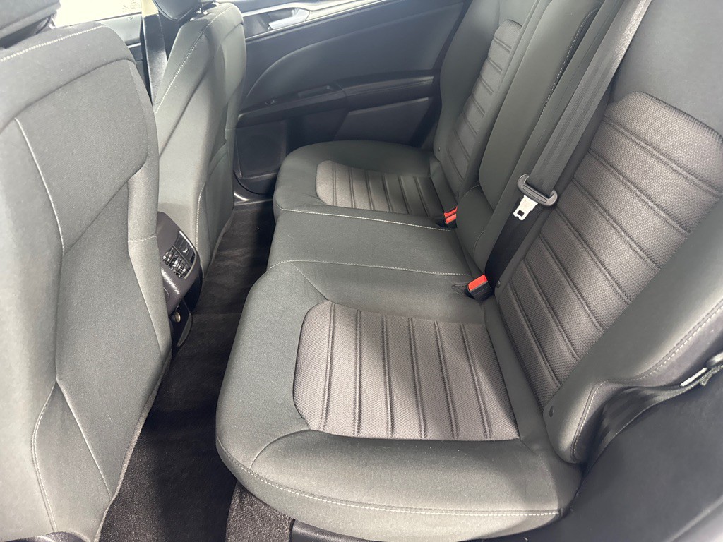 2020 Ford Fusion Image 21