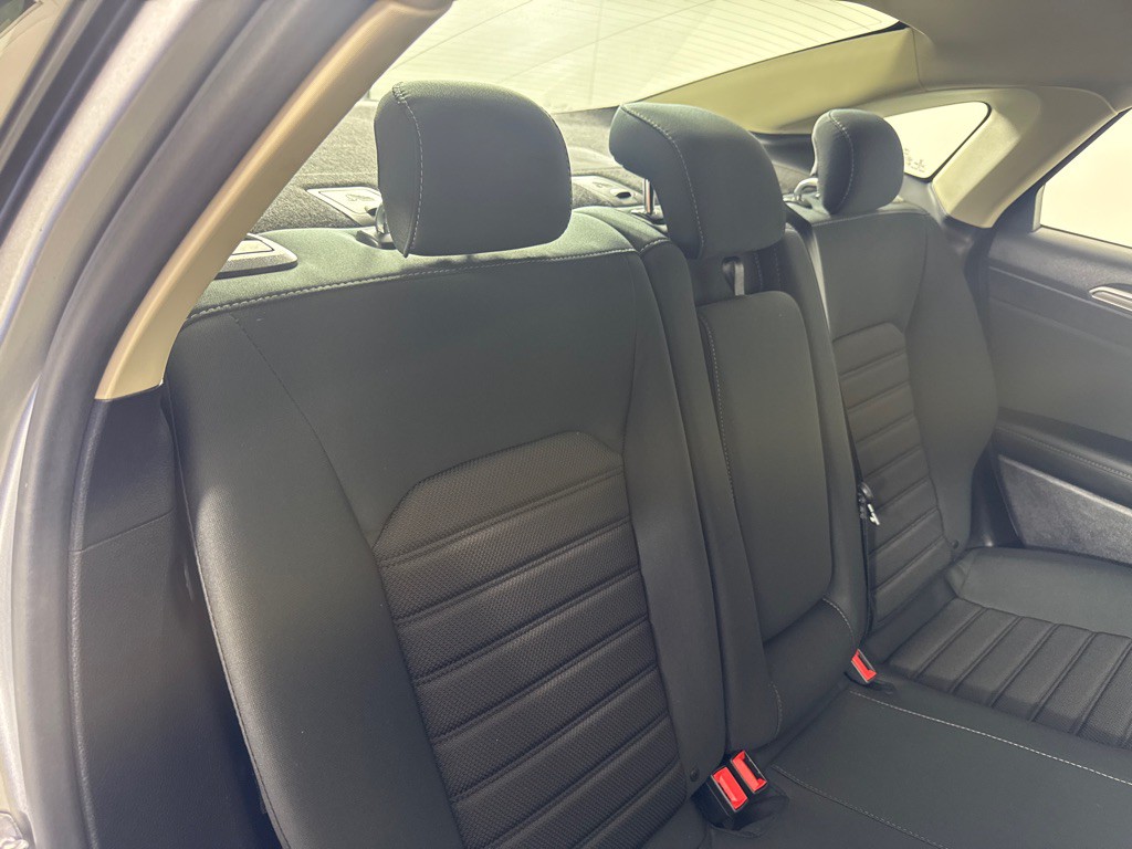 2020 Ford Fusion Image 24