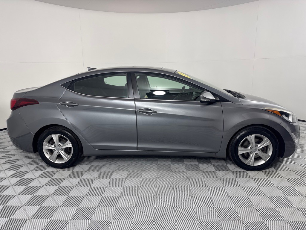 2016 Hyundai Elantra Image 4