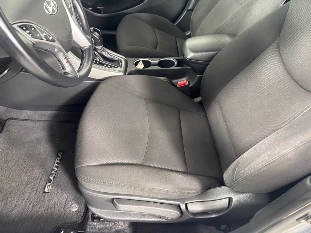 2016 Hyundai Elantra Image 14