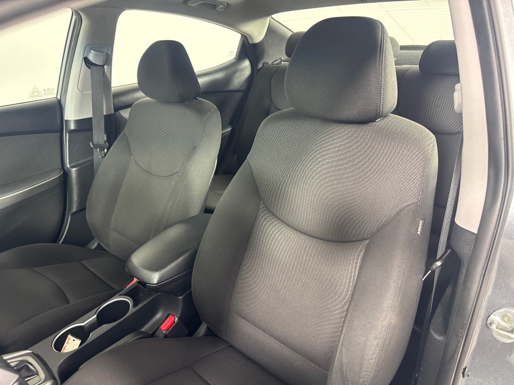 2016 Hyundai Elantra Image 15