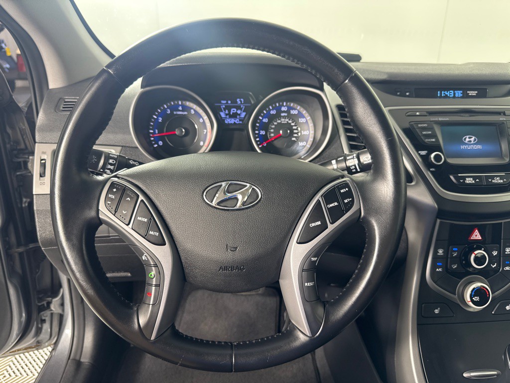 2016 Hyundai Elantra Image 18