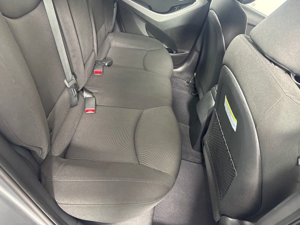 2016 Hyundai Elantra Image 24