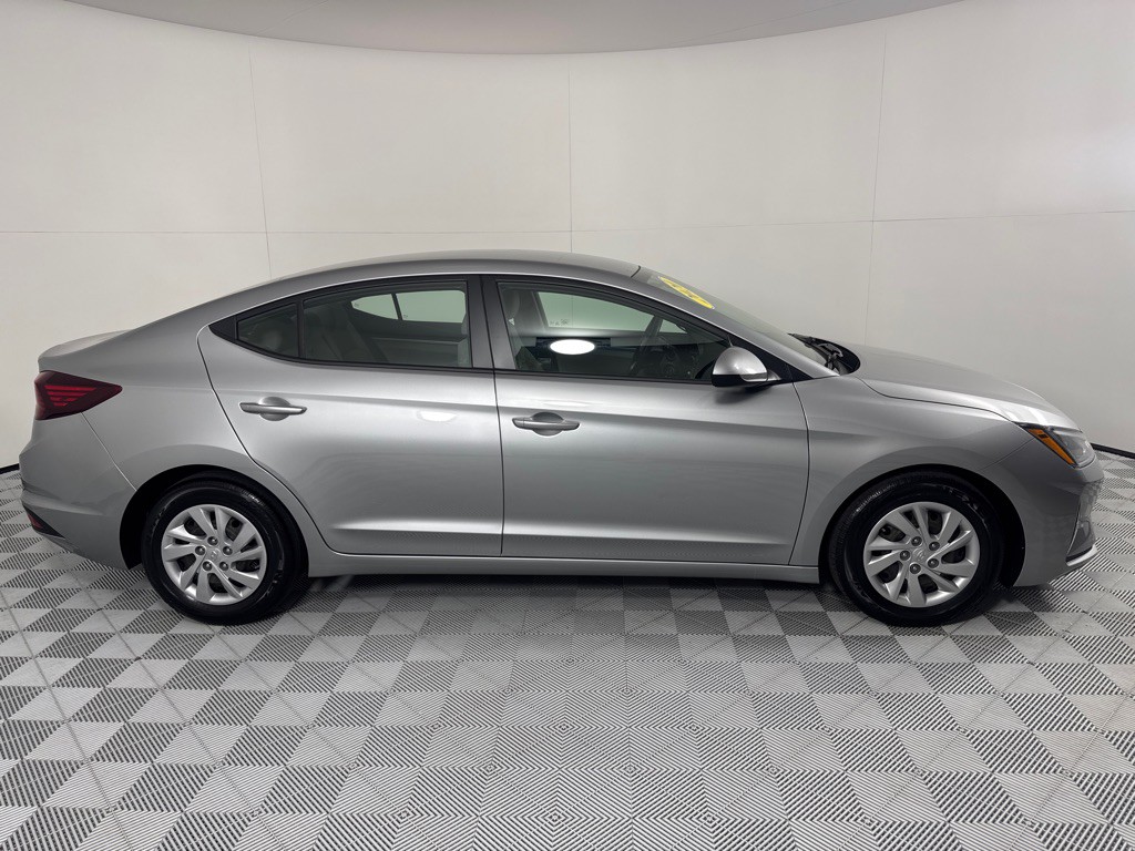 2020 Hyundai Elantra Image 4