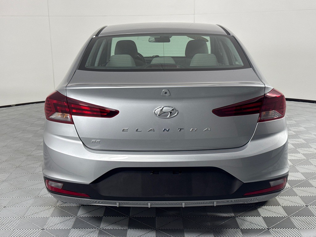 2020 Hyundai Elantra Image 5