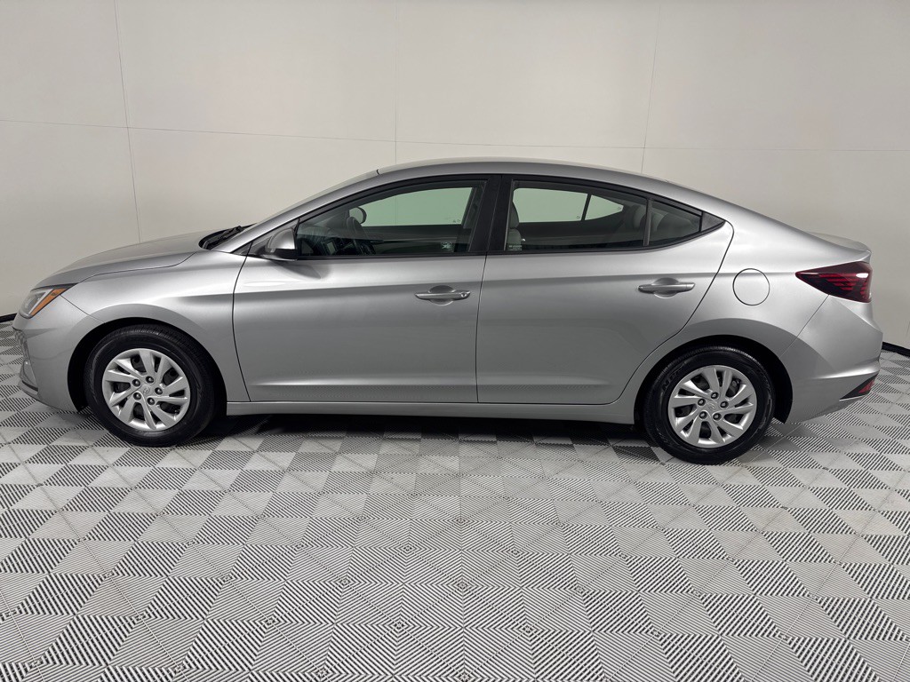 2020 Hyundai Elantra Image 8