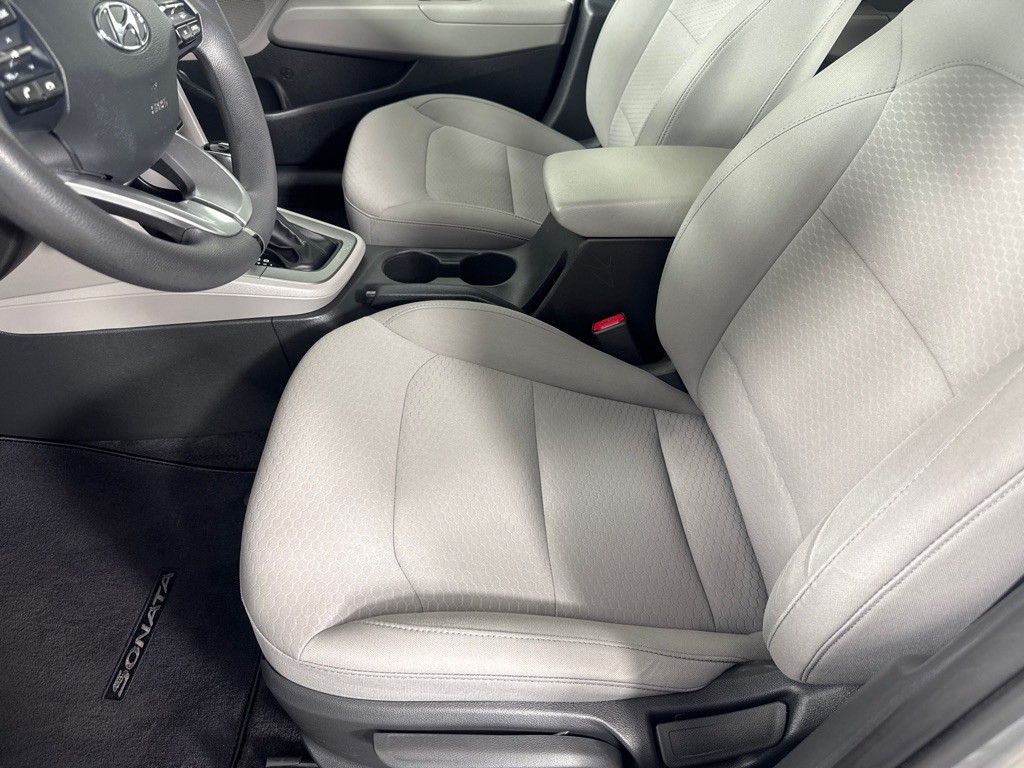 2020 Hyundai Elantra Image 13
