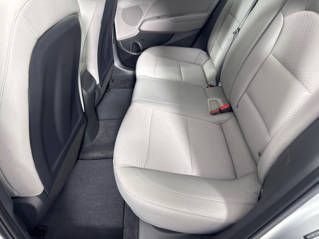 2020 Hyundai Elantra Image 20