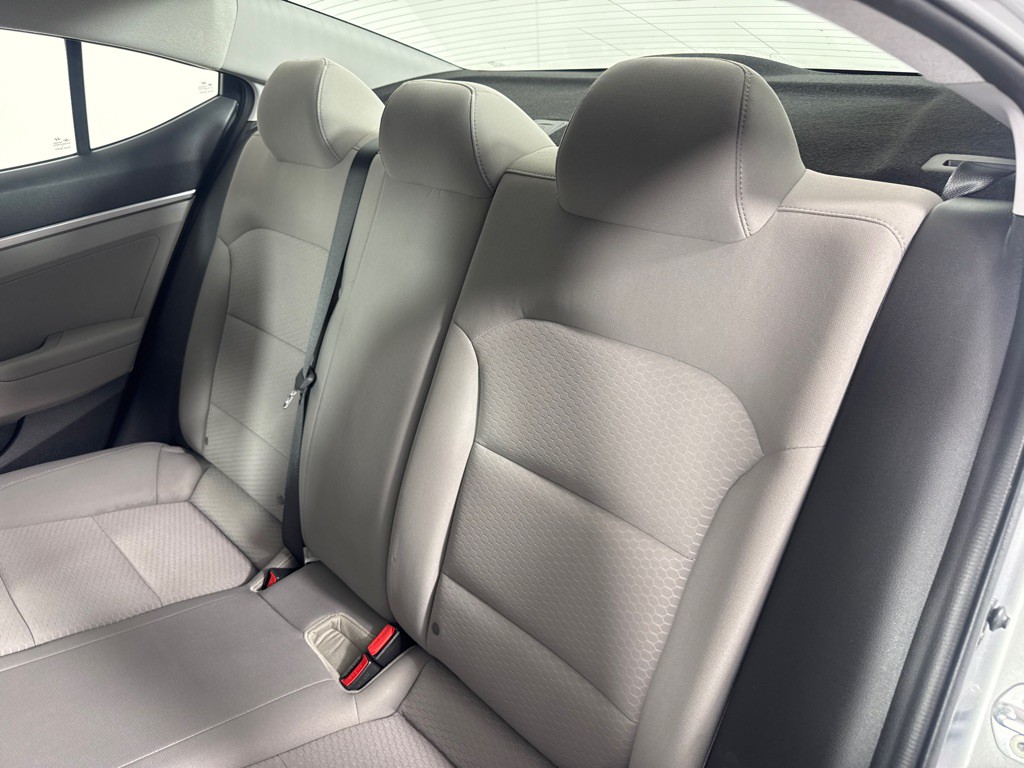 2020 Hyundai Elantra Image 21