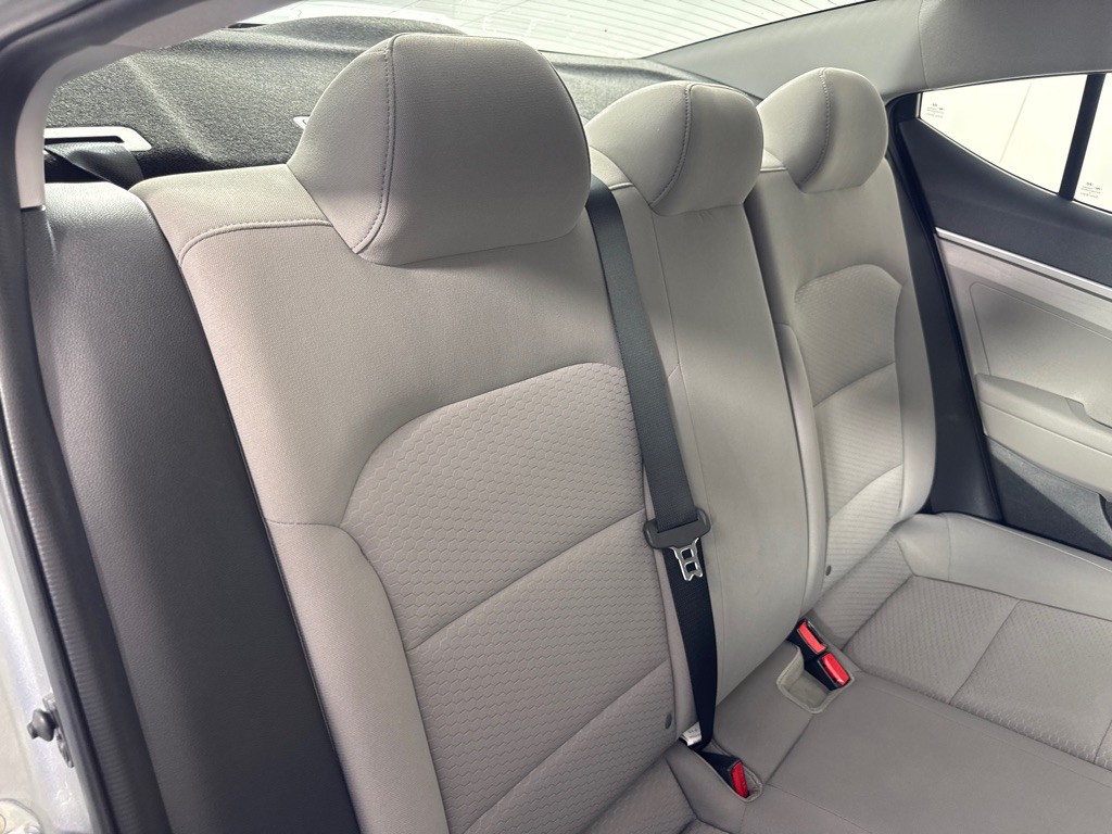 2020 Hyundai Elantra Image 23