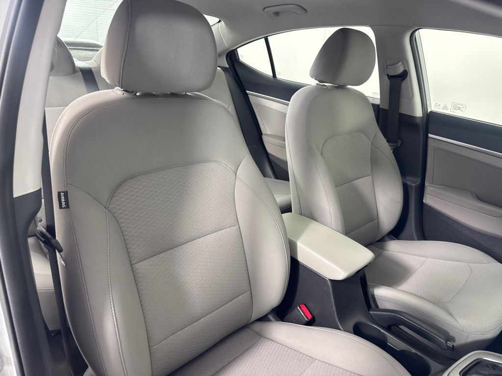 2020 Hyundai Elantra Image 25