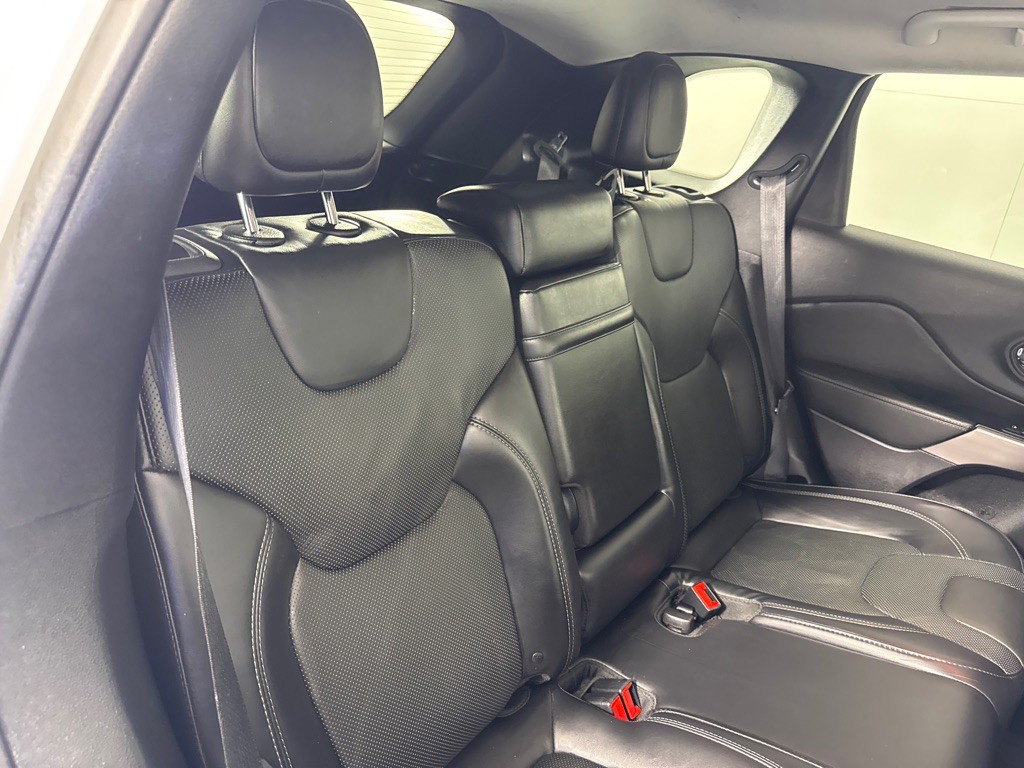 2019 Jeep Cherokee Image 25