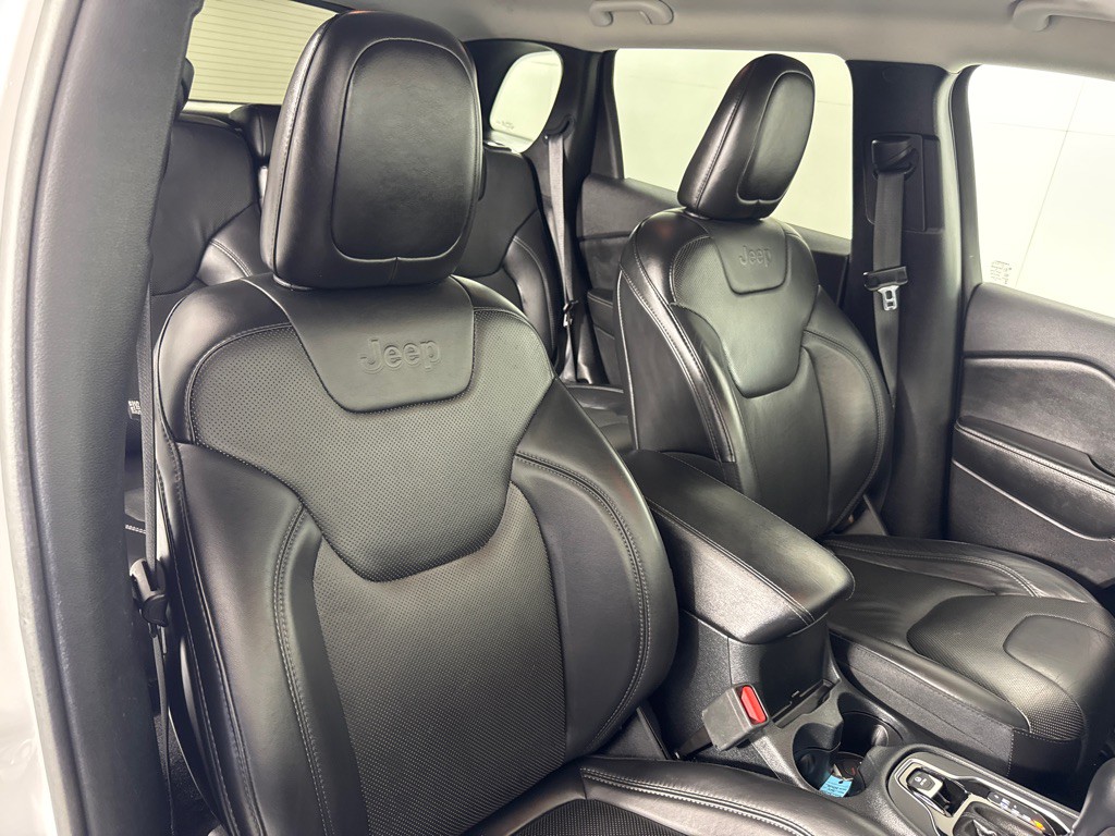 2019 Jeep Cherokee Image 27