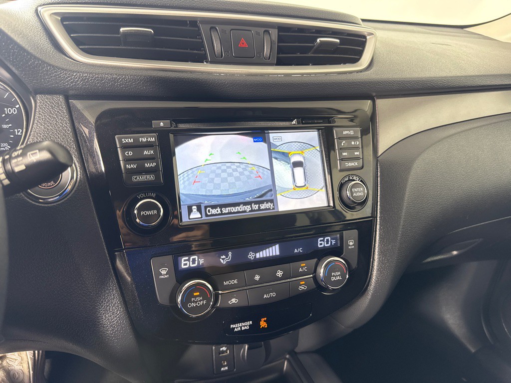 2016 Nissan Rogue Image 19
