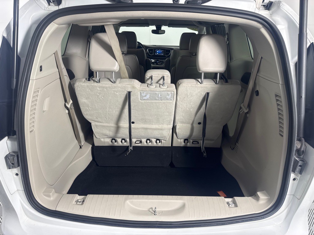2021 Chrysler Voyager Image 23