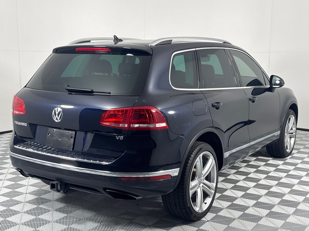 2017 Volkswagen Touareg Image 5