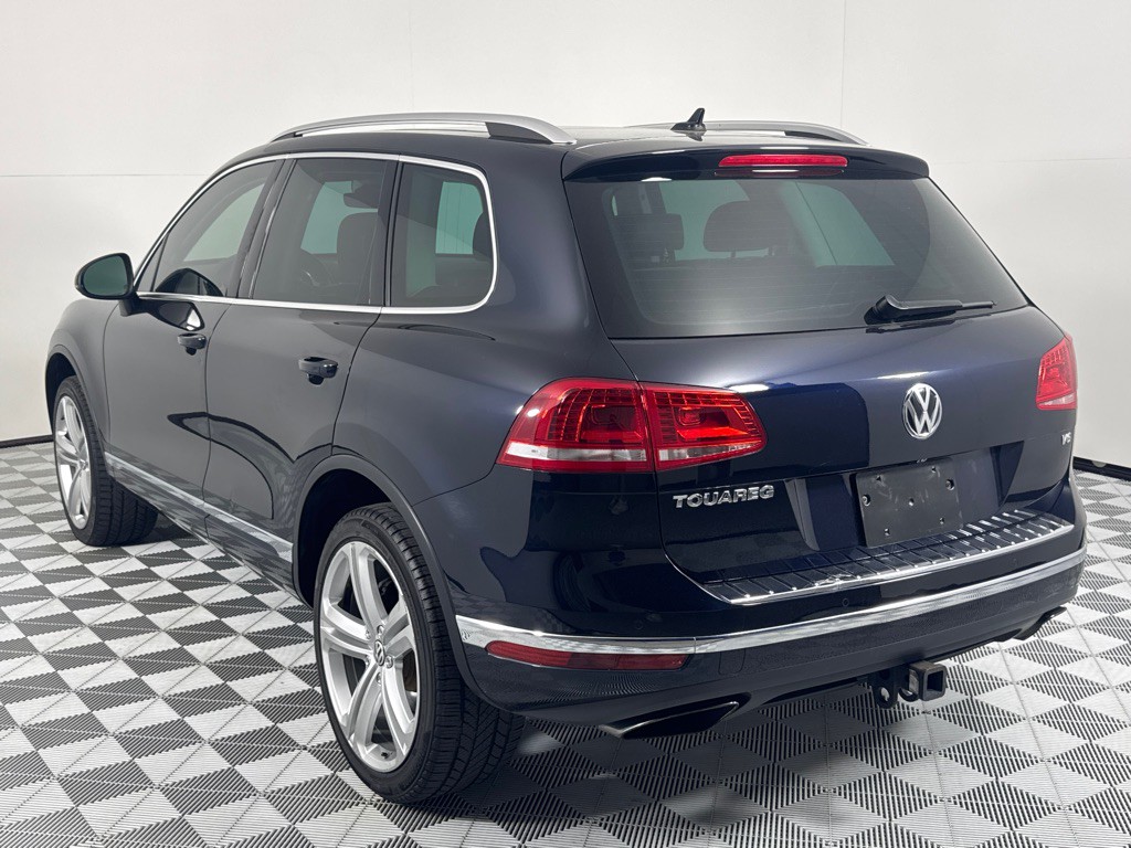 2017 Volkswagen Touareg Image 7