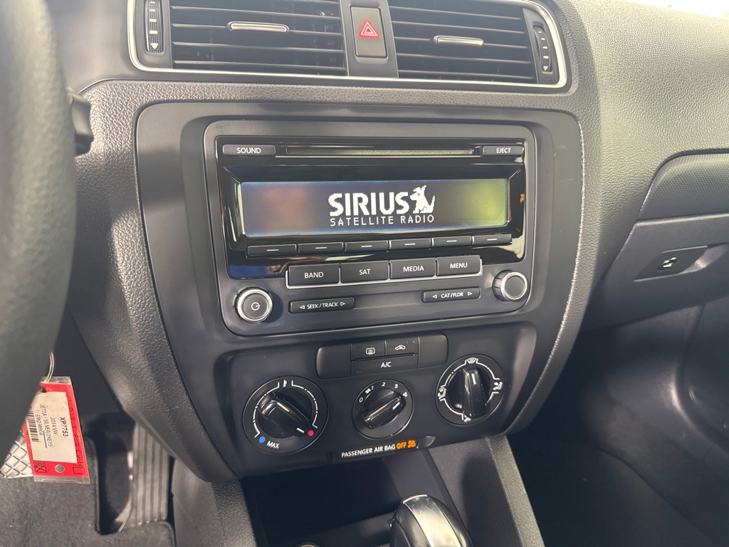 2014 Volkswagen Jetta Image 14
