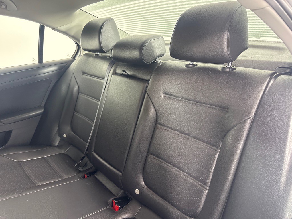 2014 Volkswagen Jetta Image 17