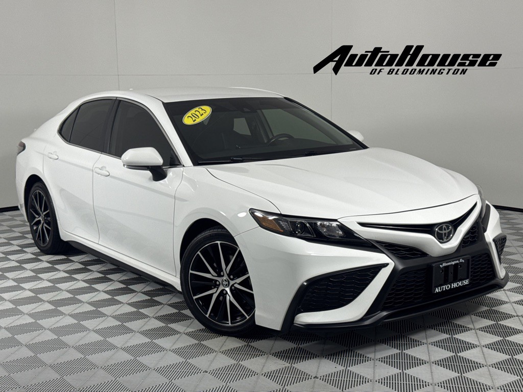 2023 Toyota Camry Image 1
