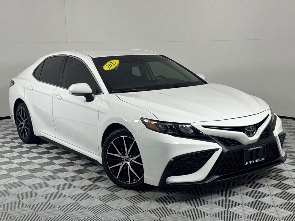 2023 Toyota Camry Image 2