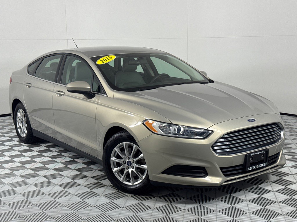 2015 Ford Fusion Image 2