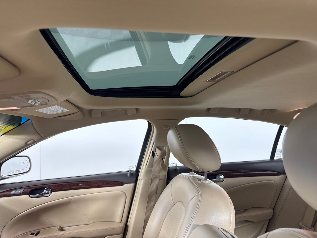 2011 Buick Lucerne Image 15