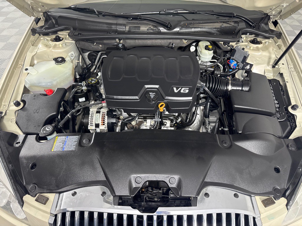 2011 Buick Lucerne Image 26
