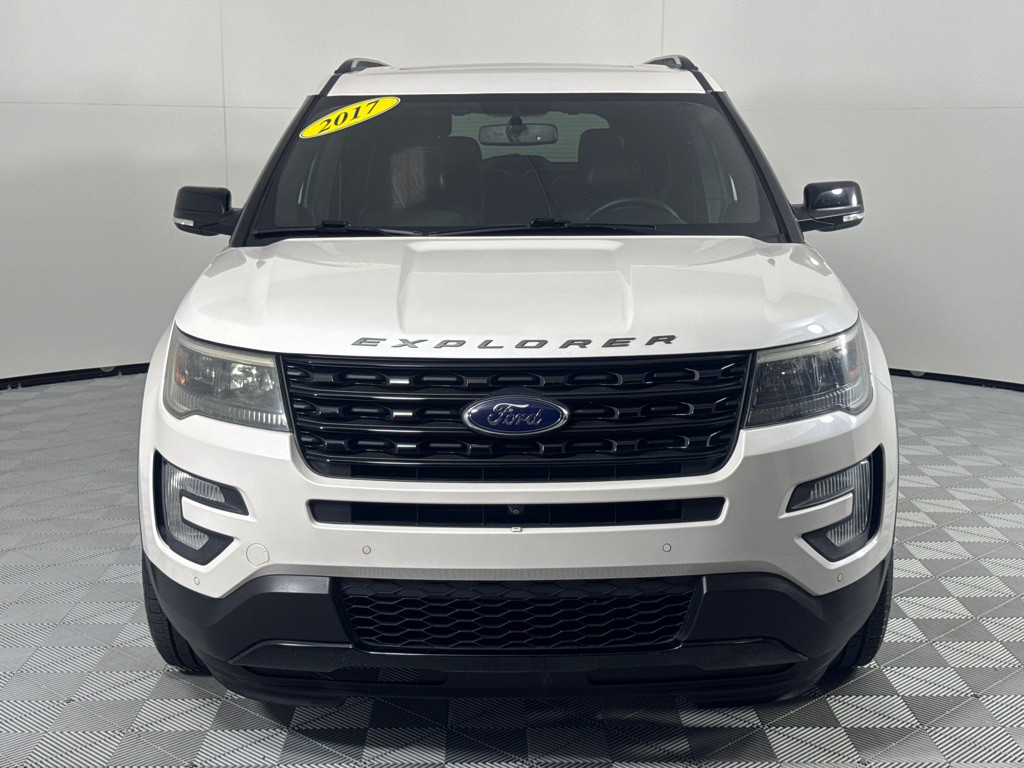2017 Ford Explorer Image 12