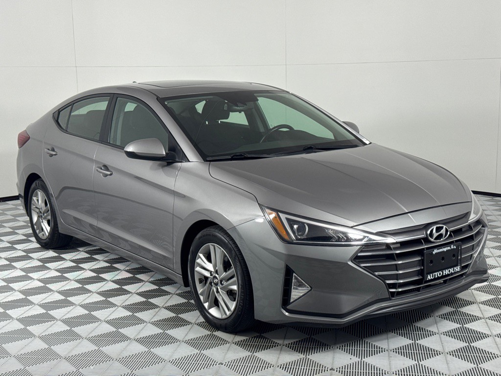 2020 Hyundai Elantra Image 3