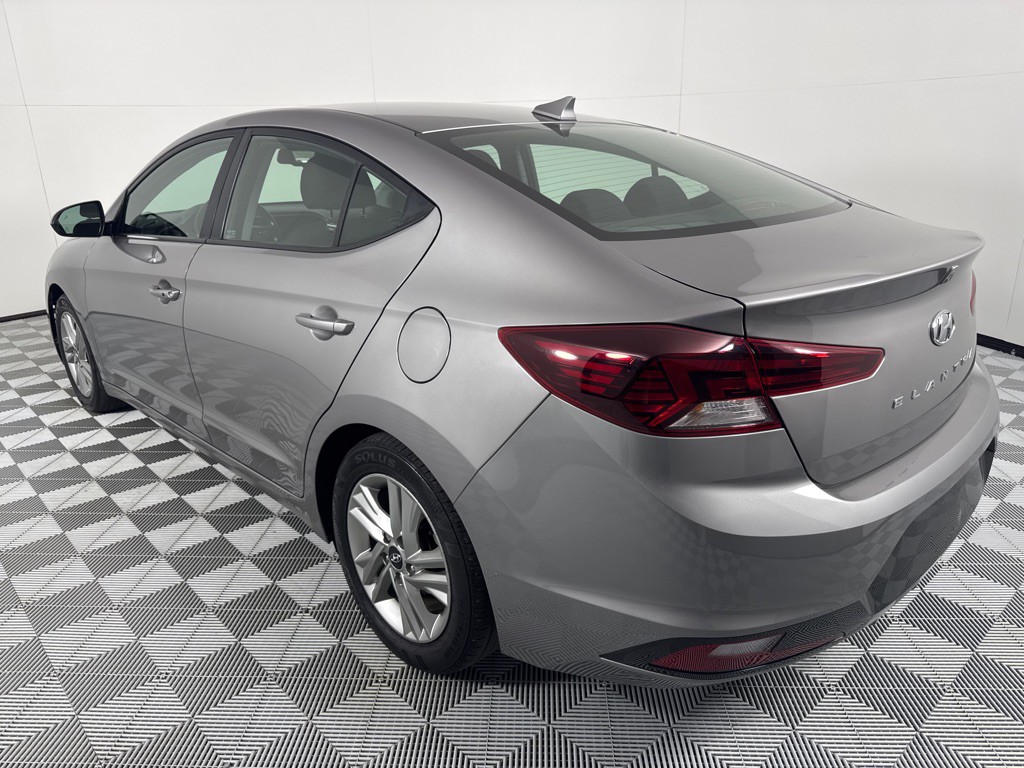 2020 Hyundai Elantra Image 8