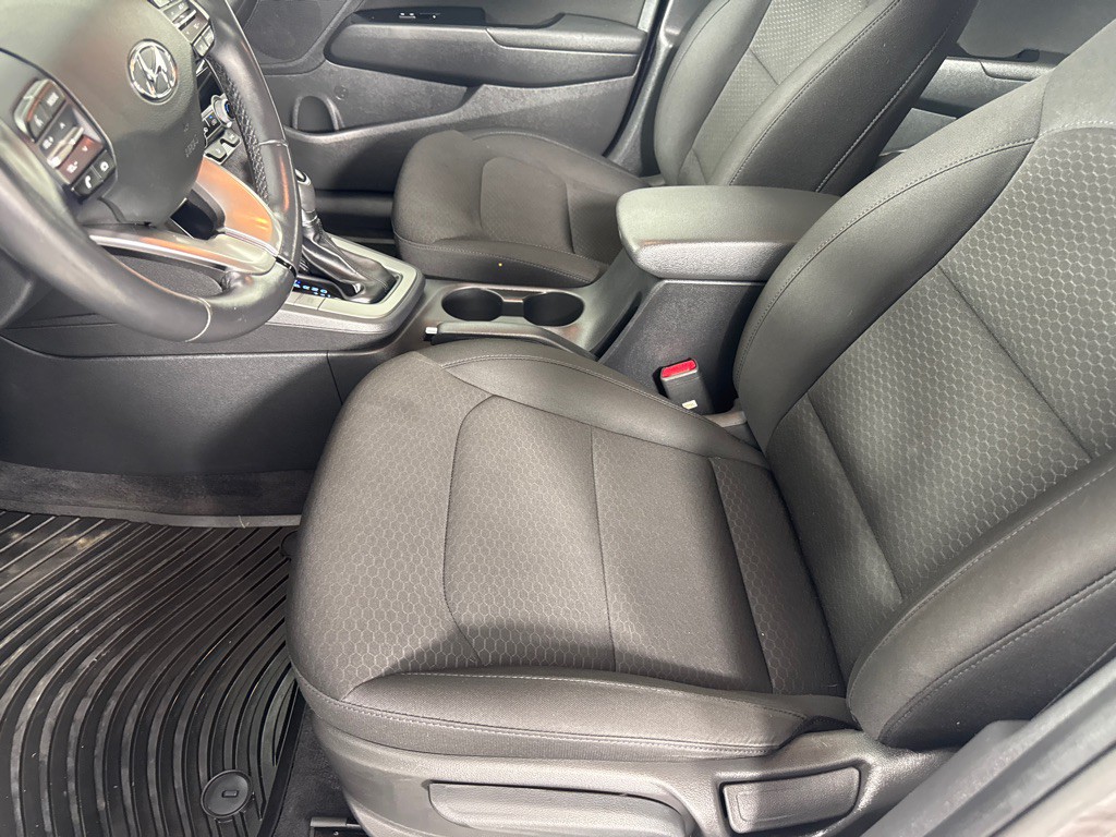 2020 Hyundai Elantra Image 13
