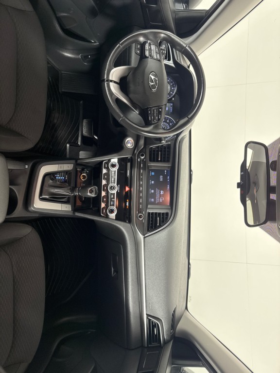 2020 Hyundai Elantra Image 27