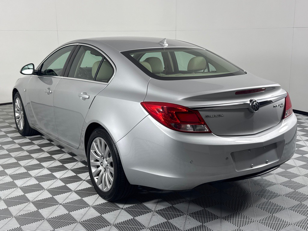 2011 Buick Regal Image 7