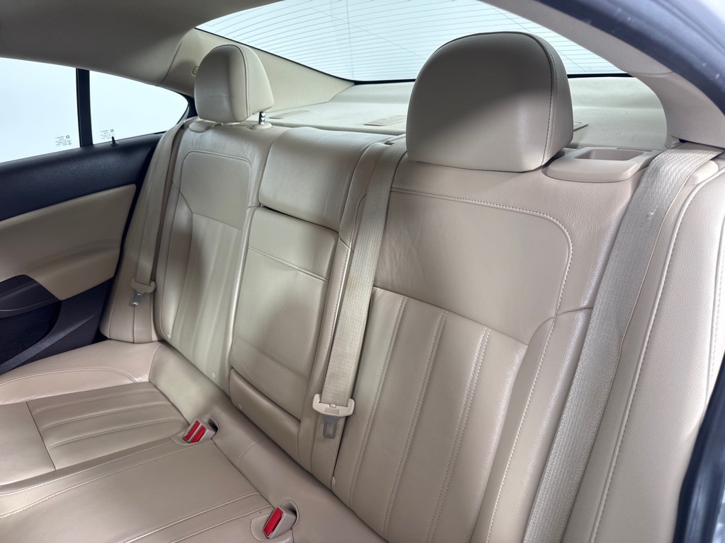 2011 Buick Regal Image 20